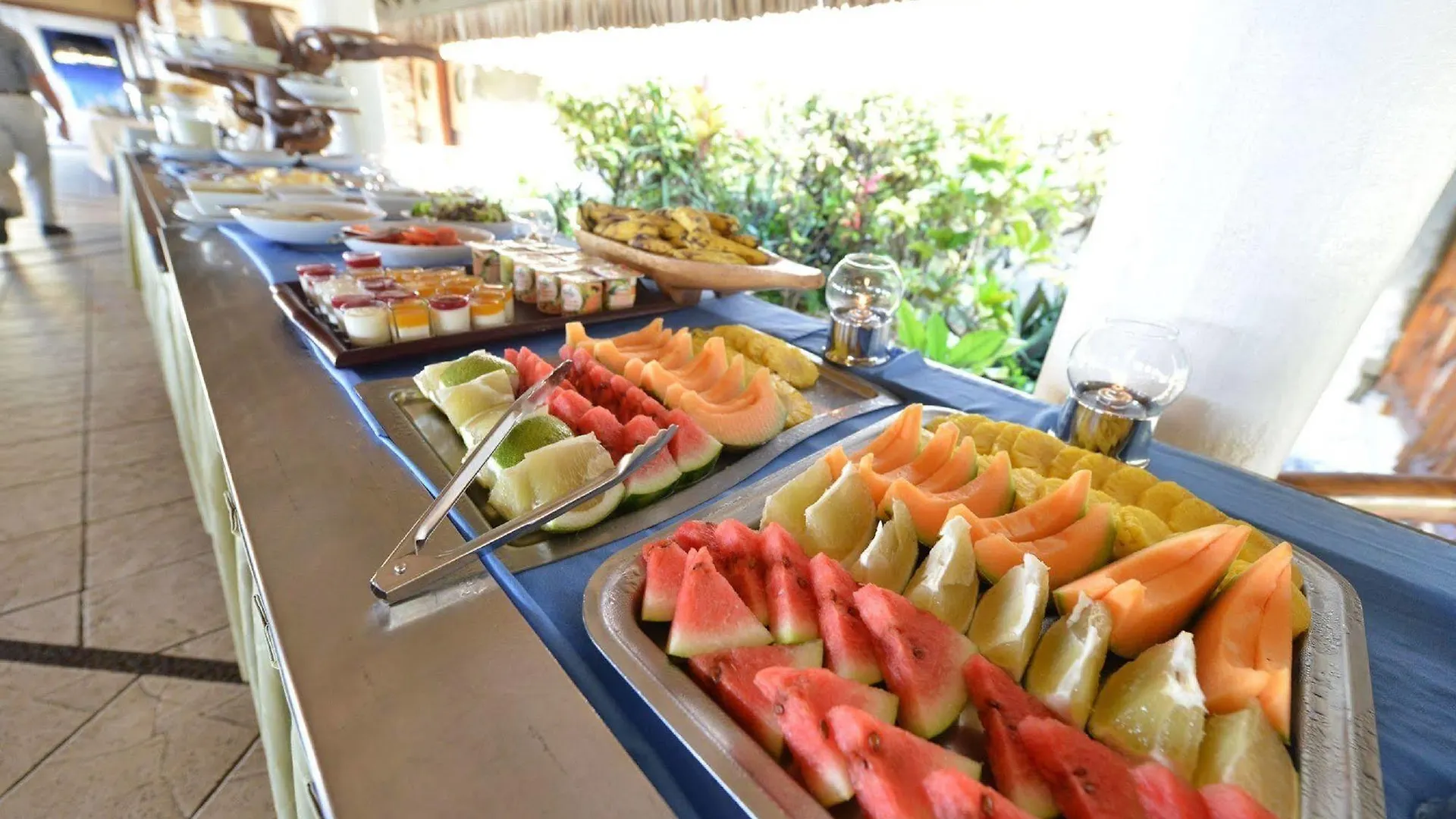 Hotel Kia Ora Resort & Spa Avatoru 4*,
